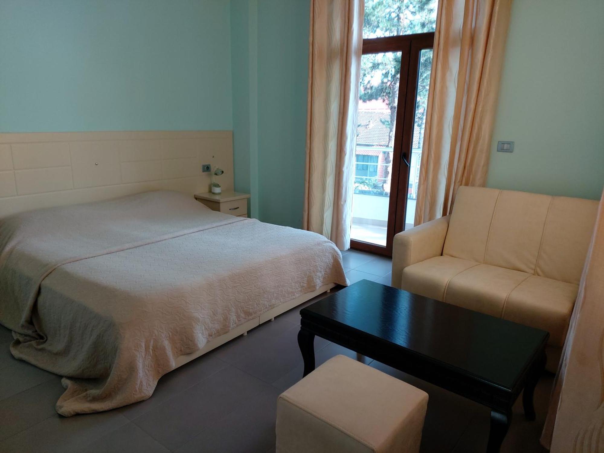 Hotel Piazza Peshkopi Eksteriør bilde