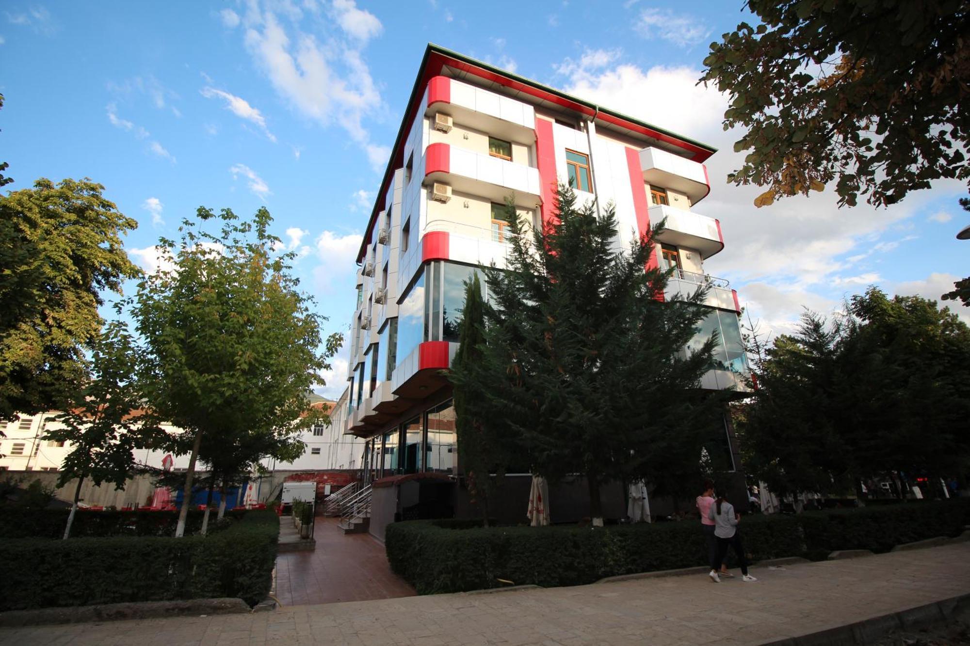 Hotel Piazza Peshkopi Eksteriør bilde