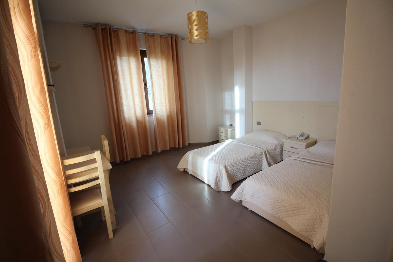 Hotel Piazza Peshkopi Eksteriør bilde