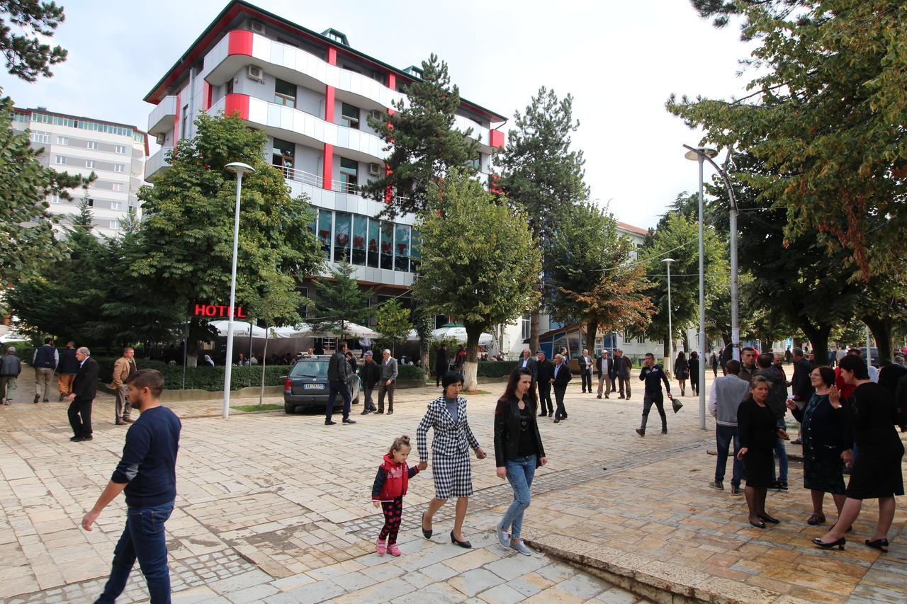 Hotel Piazza Peshkopi Eksteriør bilde