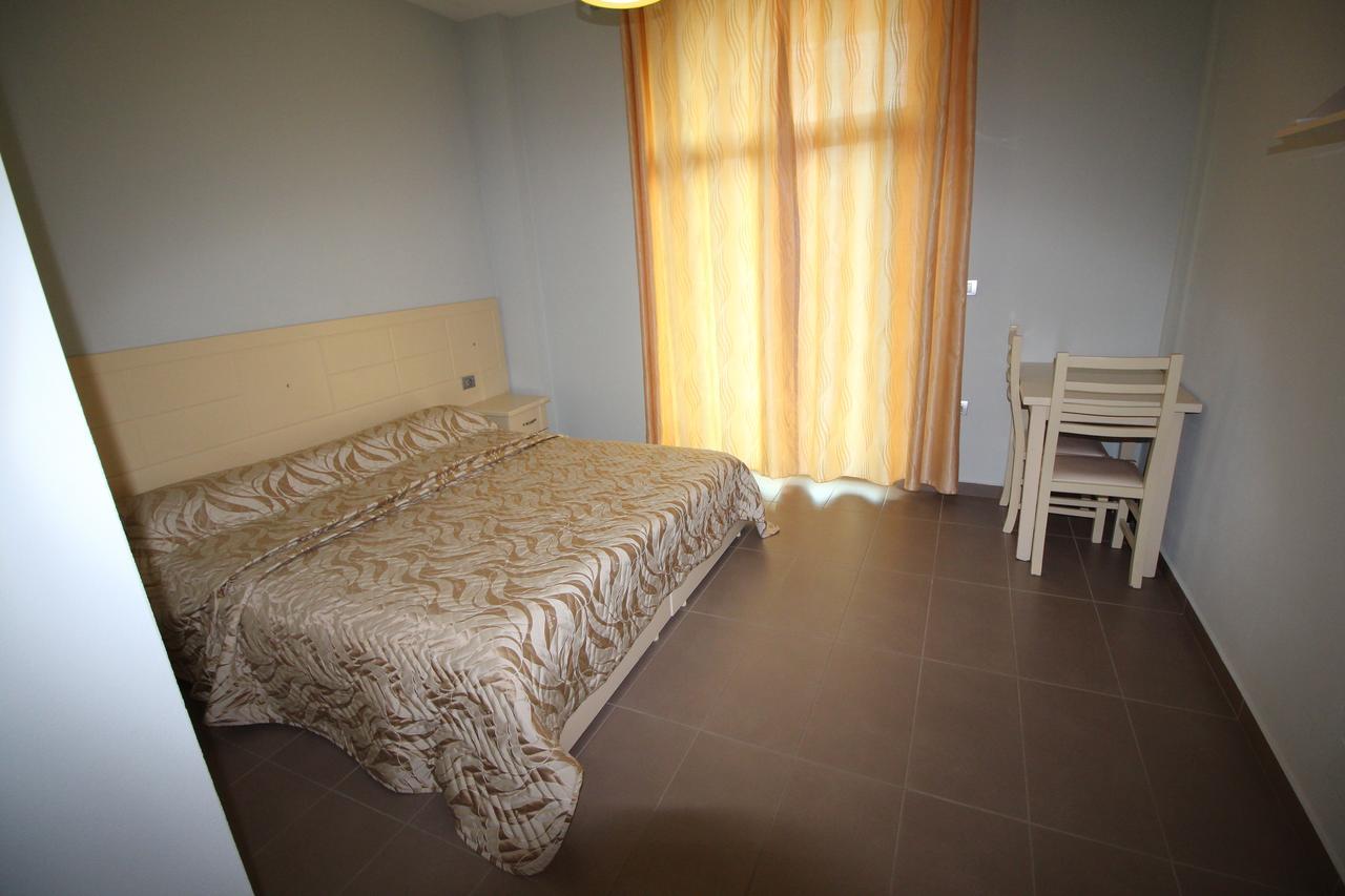 Hotel Piazza Peshkopi Eksteriør bilde