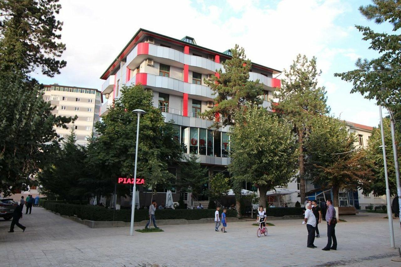 Hotel Piazza Peshkopi Eksteriør bilde